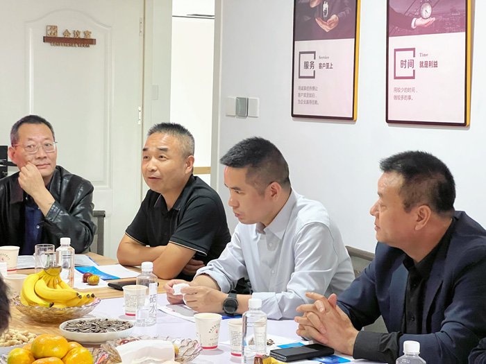 交大总裁班师生进入jnh.com实业参观学习 交大总裁班师生进入jnh.com实业参观学习